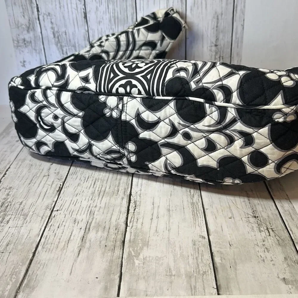 Vera Bradley Shoulder Bag Quilted Magnetic Closure Black White Floral‎ LOOK - Picture 8 of 11